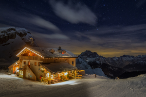 Notte invernale al rifugio Averau