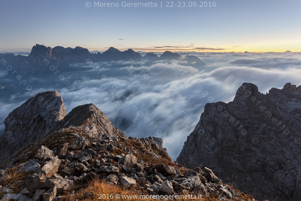 Mare di nebbia sotto di noi | Cima dei Camosci, Marmarole