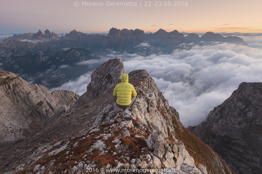 Osservando l'alba sopra il mare di nuvole | Marmarole