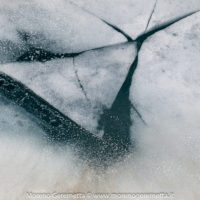 Lago del Coldai (Civetta) dettagli nel ghiaccio