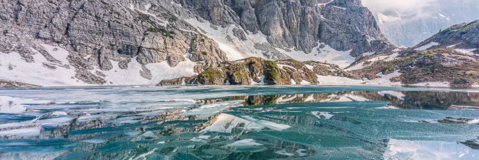 Lago del Coldai al disgelo - Civetta - Dolomiti